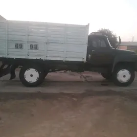 Gaz 53 1990