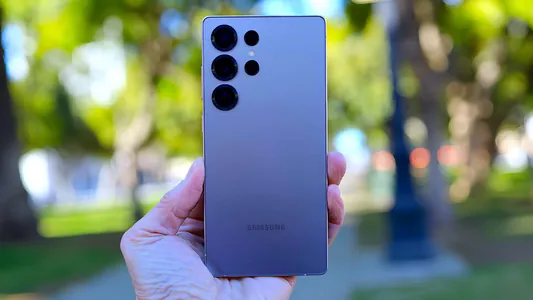 Samsung smartfonlary öz güýji bilen çykarýan ýeke-täk öndüriji bolup galdy