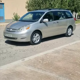 Toyota Sienna 2005
