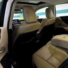 Lexus ES 350 2021