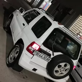Mitsubishi Pajero 1999