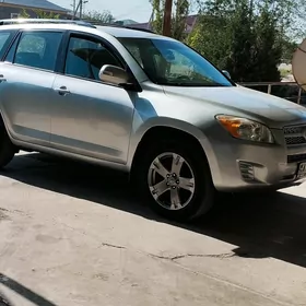 Toyota RAV4 2011