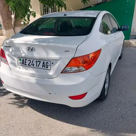Hyundai Accent 2014