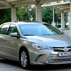 Toyota Camry 2016