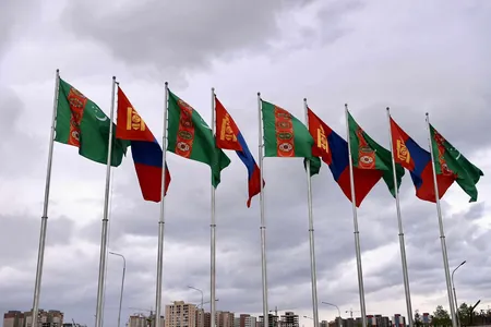 Serdar Berdimuhamedow Mongoliýanyň Beýik döwlet huralynyň Başlygy Daşzegwiýn Amarbaýasgalan bilen duşuşdy