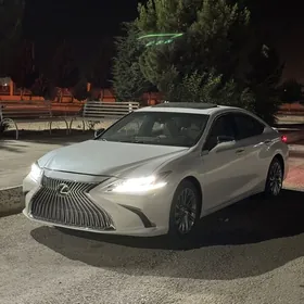 Lexus ES 350 2022