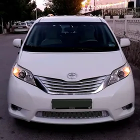 Toyota Sienna 2010