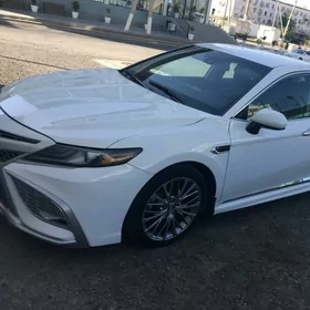 Toyota Camry 2020