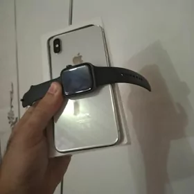 watch se 44 ip xs max