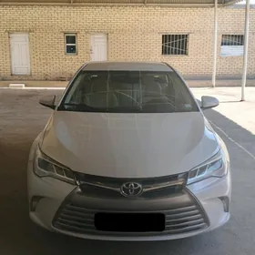 Toyota Camry 2017