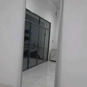 Mebel aýna