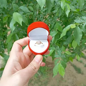 Gyzyl yuzuk