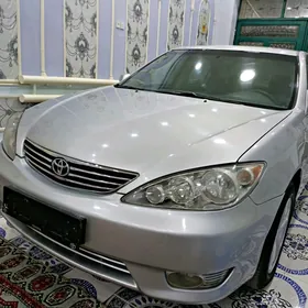 Toyota Camry 2004