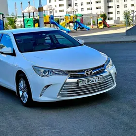 Toyota Camry 2017