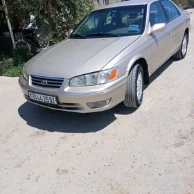 Toyota Camry 2001