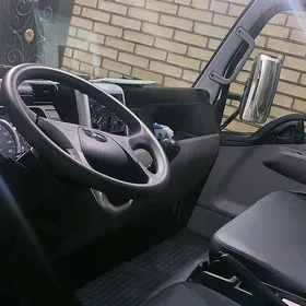 Mitsubishi Canter 2022