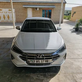 Hyundai Elantra 2020