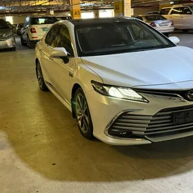Toyota Camry 2022