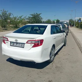 Toyota Camry 2012
