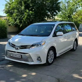Toyota Sienna 2020