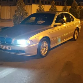 BMW E39 2000