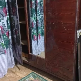 şkaf