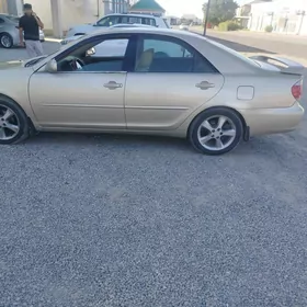 Toyota Camry 2004