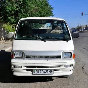 Toyota Hiace 1995