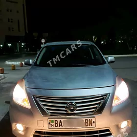 Nissan Versa 2012