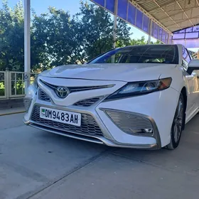 Toyota Camry 2020