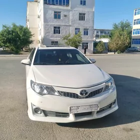 Toyota Camry 2014