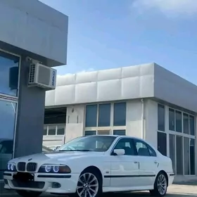 BMW E39 1998