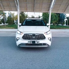 Toyota Highlander 2020