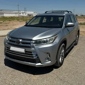 Toyota Highlander 2018