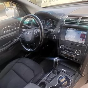 Ford Explorer 2018