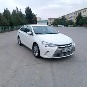 Toyota Camry 2017