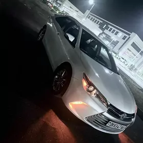 Toyota Camry 2017