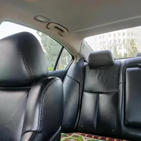 Nissan Maxima 2012