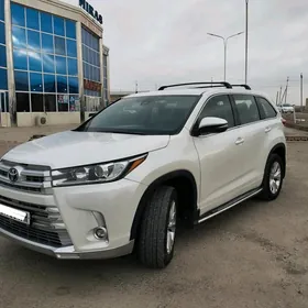 Toyota Highlander 2019