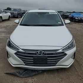 Hyundai Elantra 2020