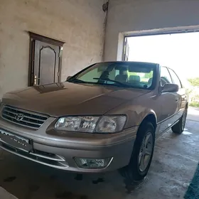 Toyota Camry 2001