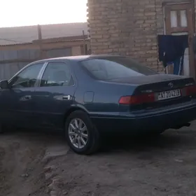 Toyota Camry 2001