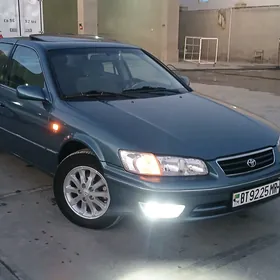 Toyota Camry 2000