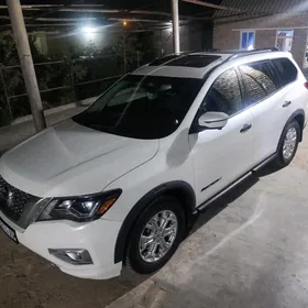 Nissan Pathfinder 2019
