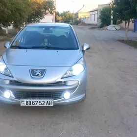 Peugeot 208 2009