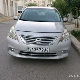 Nissan Versa 2012