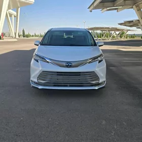 Toyota Sienna 2021