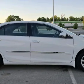 Toyota Camry 2015