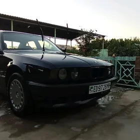 BMW 525 1990