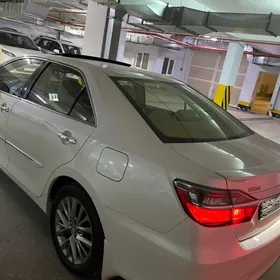 Toyota Camry 2015